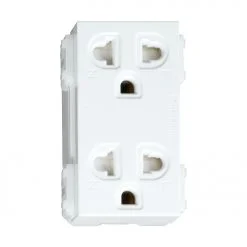 Ổ cắm đôi 3 chấu 16A bắt vít màu trắng Panasonic WEV1582-7SW